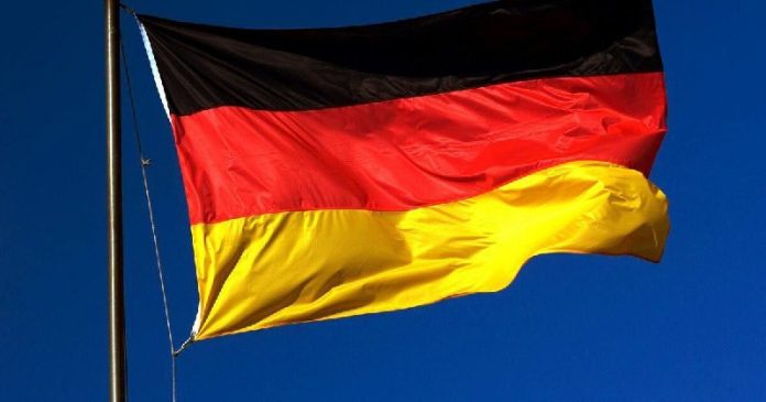 Der deutsche Verteidigungsminister verspricht der Ukraine ein weiteres Militärhi...