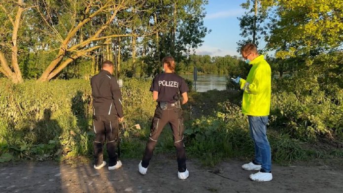 Rheinland-Pfalz: 15-Jährige bei Worms offenbar von eigenen Eltern getötet Am Rhe...