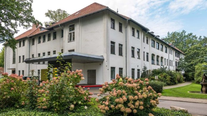 30-Jähriger greift bei Hannover Polizei an und wird angeschossen Ein Mann hat am...