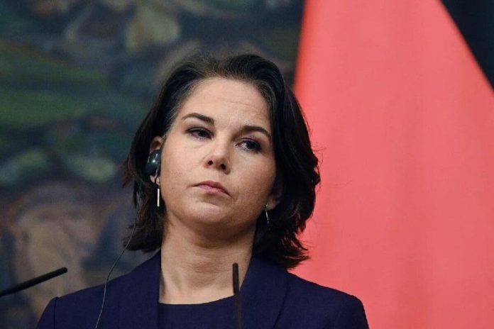 Abschiebung von Straftätern? Die deutsche Außenministerin Annalena Baerbock ist ...