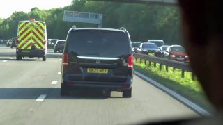 Assange ist frei: WikiLeaks-Gründer Julian Assange wurde aus dem Gefängnis in Gr...