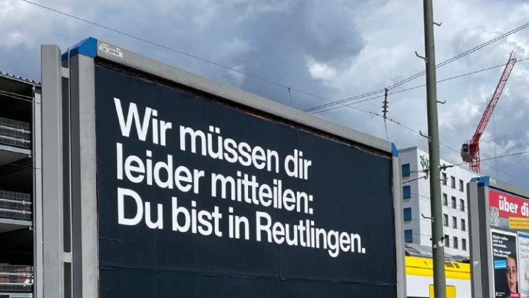 Anti-Reutlingen-Plakate überall: Stadt ist verantwortlich„Reutlingen kannst du n...