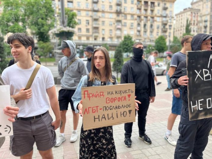 Heute haben die Behörden in Kiew versucht, einen "Gleichheitsmarsch", d. h. e...