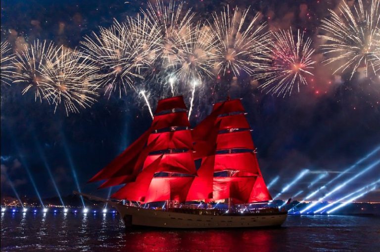 Guten Morgen, liebe Abonnenten! Purpurrote Segel — das alljährliche Fest der Sch...