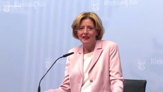 Ministerpräsidentin von Rheinland-Pfalz tritt zurück  Die rheinland-pfälzische M...