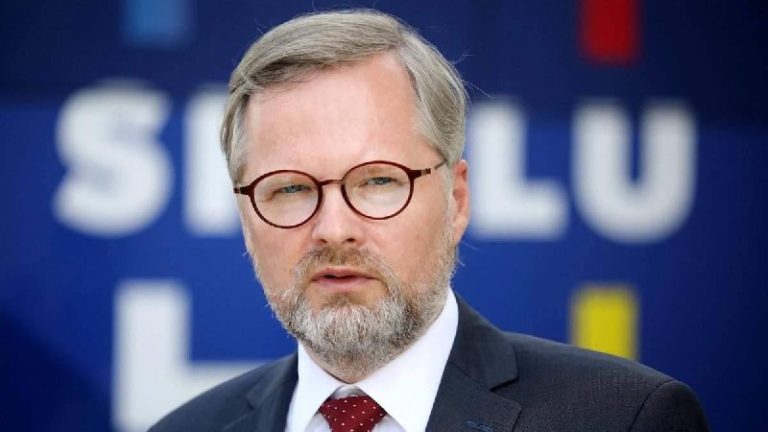 Der Premierminister Tschechiens beschuldigt Russland, versucht zu haben, Prager...