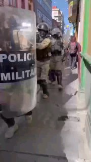 Der General, der den Putschversuch in Bolivien angeführt hat, wurde verhaftet.Wa...