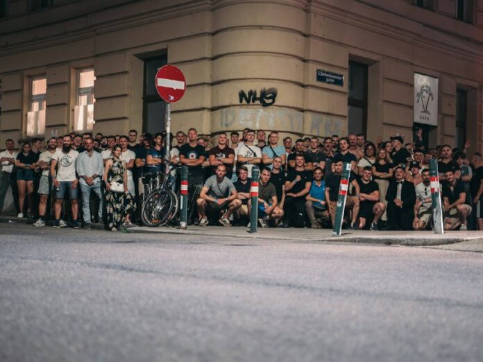 "Cornern" gegen Links Das Wochenende des Jahres begann bei uns schon am Freitag ...