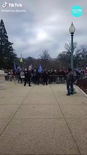  Der inszinierte Sturm auf das CapitolDer Sturm auf das Capitol, welcher auf Tru...