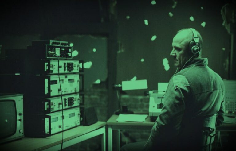 Es ist etwas im Busch... In den letzten Tagen häufen sich seltsame Ereignisse: E...