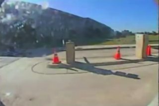 Ist es ein Zufall, dass Donald Rumsfeld am Tag vor 9/11 verkündete, dass 2,3 Bil...