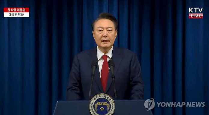 Südkoreanischer Staatschef entschuldigt sich für Verhängung des Kriegsrechts Un…