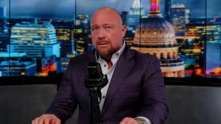 Alex Jones: "BREAKING NEWS: Albtraumhafte Entwicklung! Bill Gates behauptet, Prä...