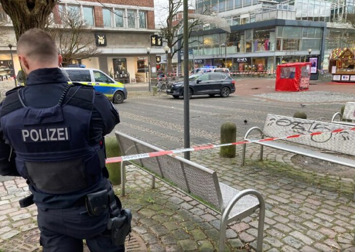 Messerangriff in #Kiel: Mann schwer verletzt In der Kieler Innenstadt Messerangriff in #Kiel: Mann schwer verletzt In der Kieler Innenstadt ist es am…
