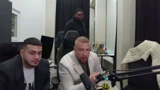  Rapper Kollegah beantwortet Community Fragen über Pyramiden, Astralreisen und v...