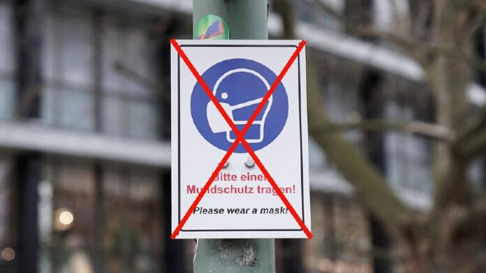 Umfrage: Große Mehrheit fordert stärkere Aufarbeitung der Corona-PandemieVor fü… Umfrage: Große Mehrheit fordert stärkere Aufarbeitung der Corona-PandemieVor fü…