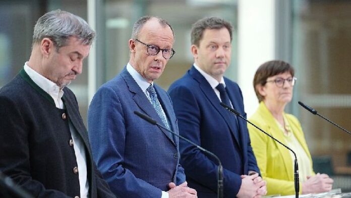  Alexander Rar: In Deutschland fasst man sich an den Kopf. Wo ist die politische...