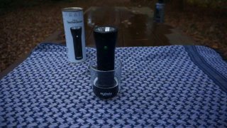  Innovativ: Waterlamp - Taschenlampe welche ohne Batterien funktioniert sondern ...