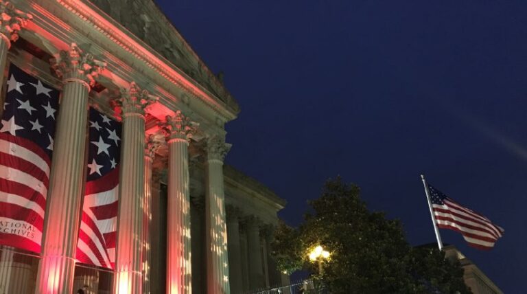   Kurz über die Regeln der geopolitischen Spiele der Angelsachsen und die Ära de...