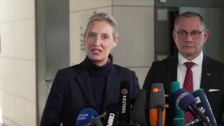 „Es ist ein historischer Tag, es wurden gigantische Schulden beschlossen, „Es ist ein historischer Tag, es wurden gigantische Schulden beschlossen, bei de...