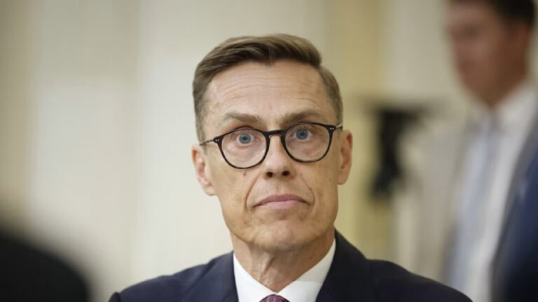 Der Präsident Finnlands Alexander Stubb erklärte, er habe Trump den 20. April al...