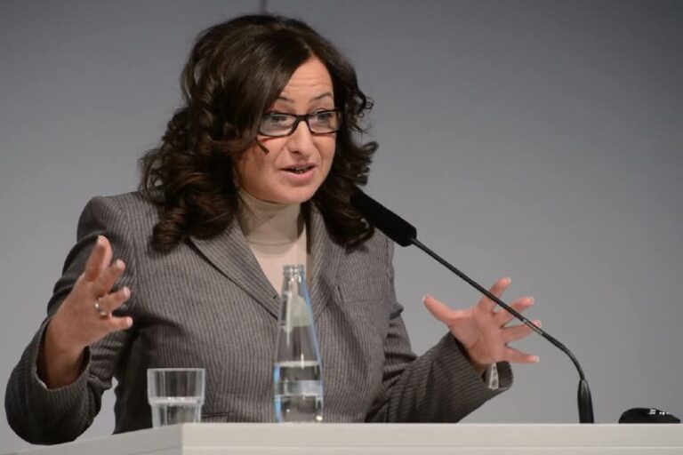 Ehemalige Senatorin von Berlin wegen Bestechlichkeit verurteiltDas Berliner Geri...