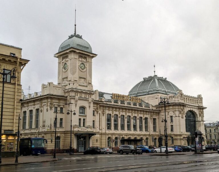 Guten Morgen, liebe Abonnenten!Der Witebsker Bahnhof ist der erste Bahnhof in Ru...