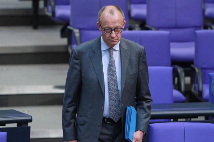 Die Regierung von Merz hat 25 Stellen gestrichen, um… fast nichts zu sparenFotze...