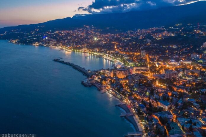 Guten Morgen, liebe Abonnenten!Seinem Ruhm verdankt Jalta dem hervorragenden lok...