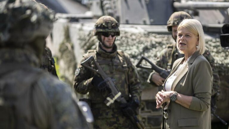 „Die Wehrpflicht hat Österreich gutgetan. Je mehr solcher Länder es gibt, desto ...