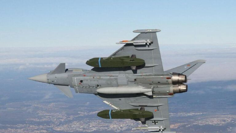 „Nach den Gesprächen, die Bundeskanzler Merz mit Selenskyj geführt hat, stehen e...